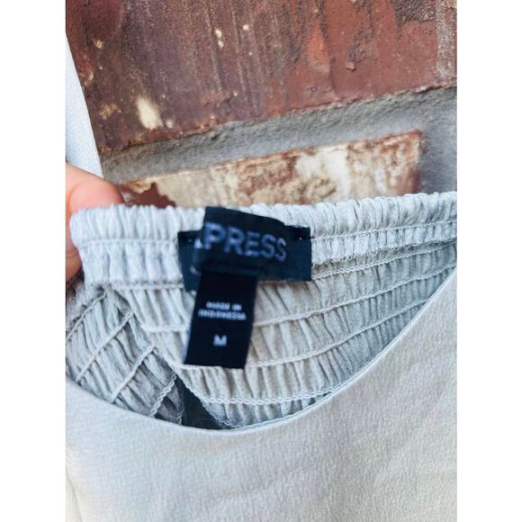 EXPRESS CROP TOP size Medium, new without tag and in excellent condition. - Picture 4 of 8